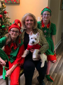  Madisen (sitting) and Cheyenne, my Christmas Elves and ‘Oliver’ 